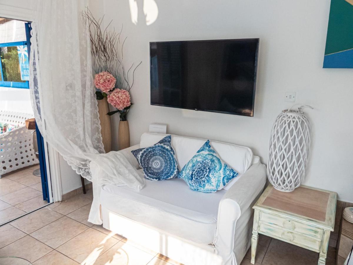 Greek Island Style 2 Bedroom Villa With Pool Next To The Sea Larnaca Buitenkant foto