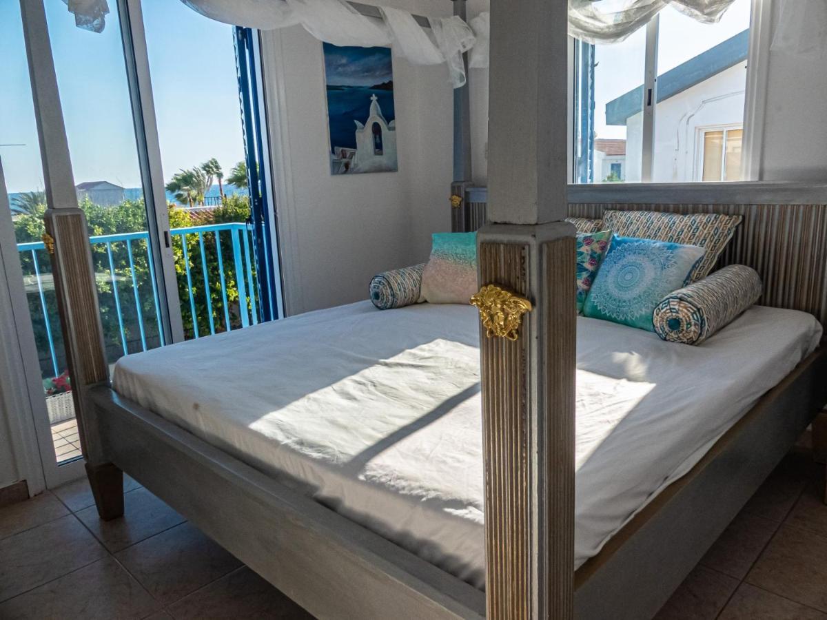 Greek Island Style 2 Bedroom Villa With Pool Next To The Sea Larnaca Buitenkant foto
